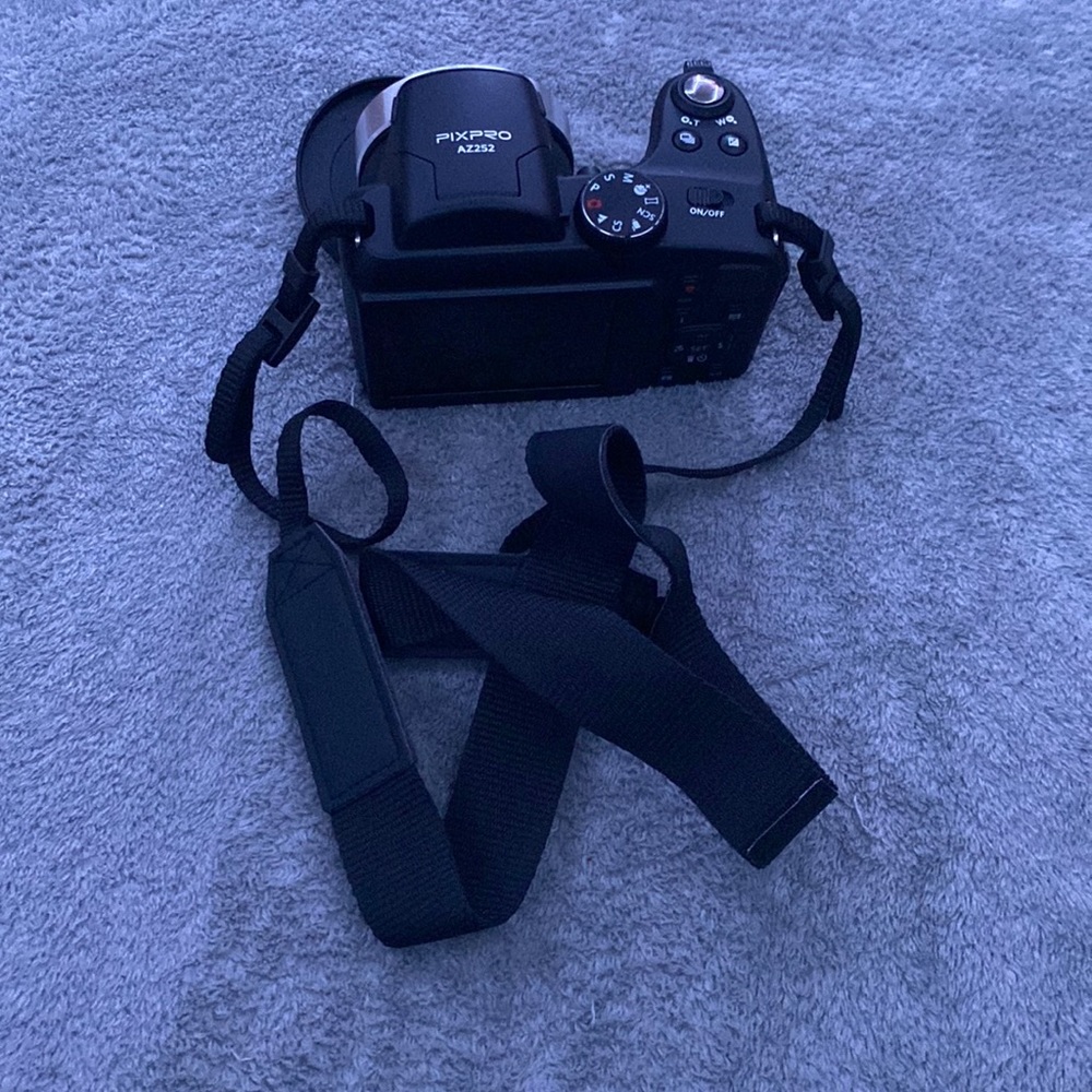 Pixproaz252 camera and bag